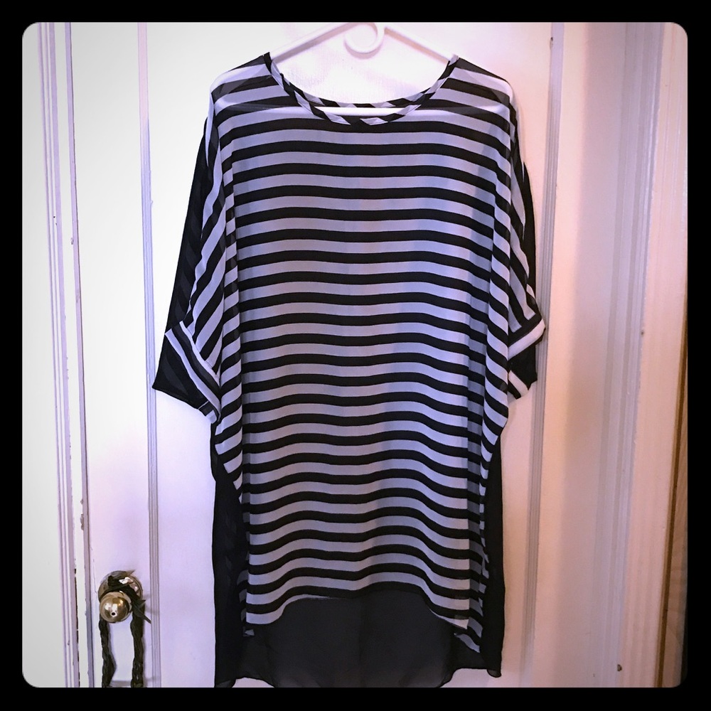 OS NWOT Hi-Lo Beach Coverup